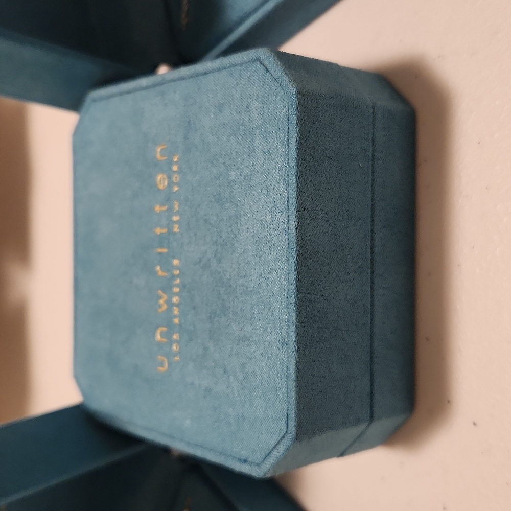 Unwritten Initial Necklace and Earring box set - Picture 6 of 6